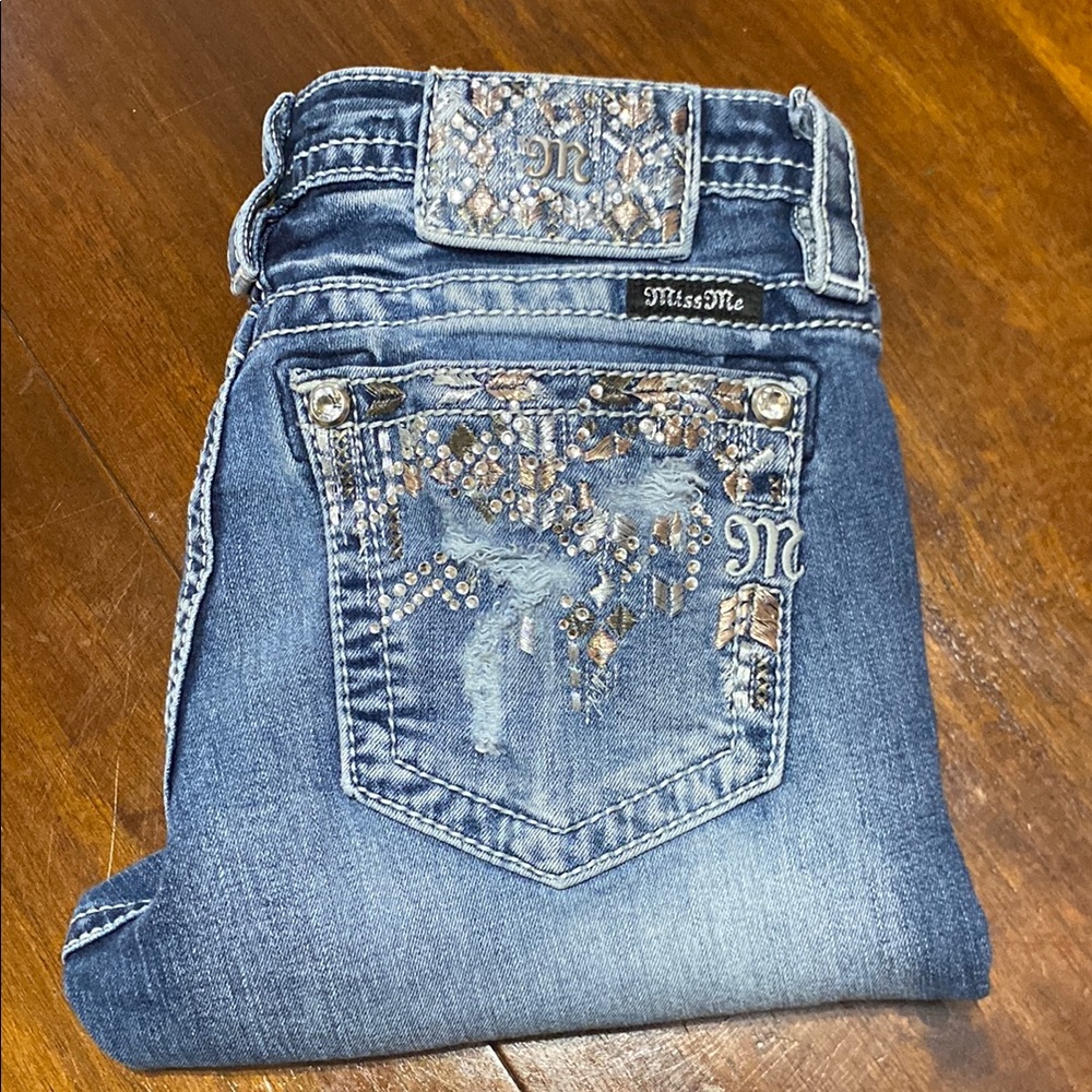 Miss Me Signature Skinny Jeans with Rhinestone Embellishments Size 28
